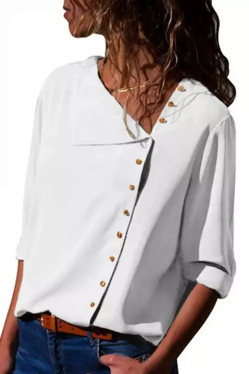 Biela dámska košeľa s asymetrickými gombíkmi