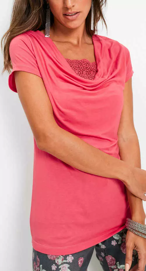 Ružové dámske tričko s výstrihom vodného typu